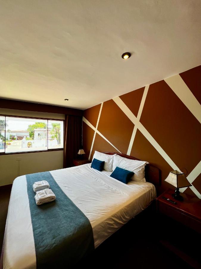 Hotel Country Trujillo Encalada Eksteriør bilde