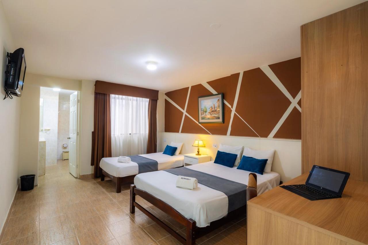 Hotel Country Trujillo Encalada Eksteriør bilde