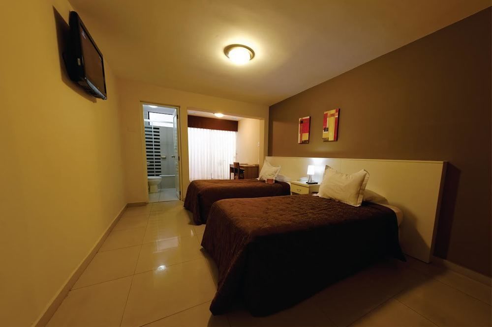 Hotel Country Trujillo Encalada Eksteriør bilde